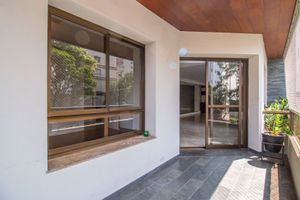 Image 3 - 692526