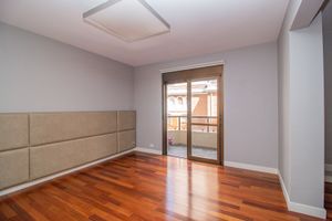 Image 35 - 692526