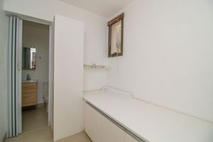 Image 49 - 692526