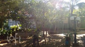 Image 11 - 692575