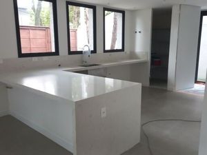 Image 3 - 692576