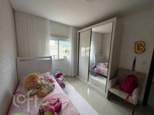 Image 10 - 692639