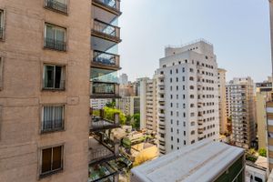 Image 4 - 692959