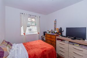 Image 31 - 692960