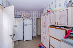 Image 10 - 692960