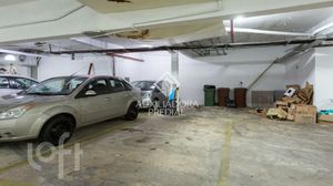 Image 29 - 693082