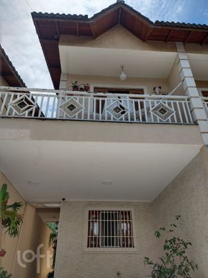 Image 38 - 693235