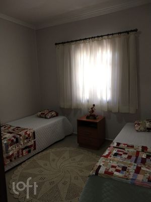Image 25 - 693235