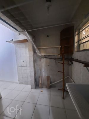 Image 25 - 693525