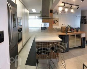 Image 3 - 693545