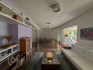 Image 20 - 693812