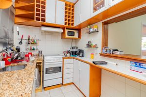 Image 15 - 693966
