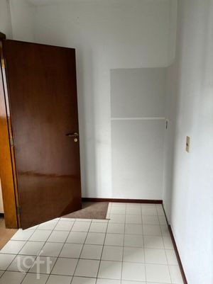 Image 19 - 694545