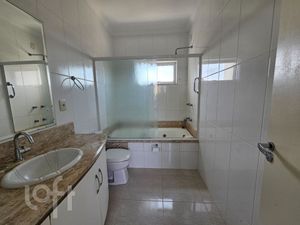 Image 13 - 695437