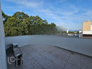 Image 22 - 695437
