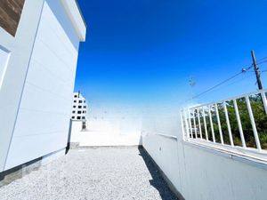 Image 11 - 695462