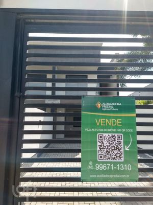 Image 33 - 695575
