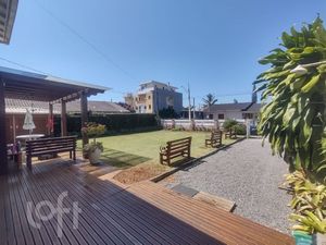 Image 1 - 695576