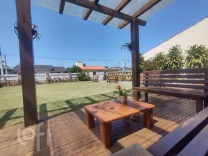 Image 6 - 695576