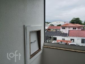 Image 6 - 695692