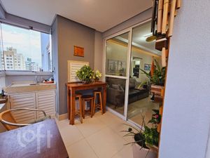 Image 10 - 695742