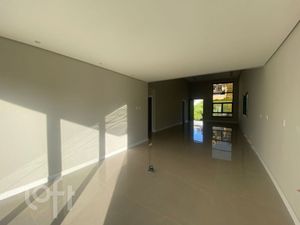 Image 7 - 695844