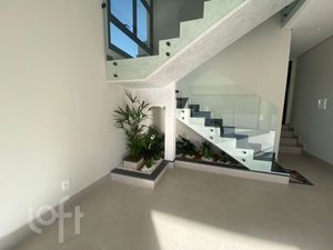 Image 28 - 695844