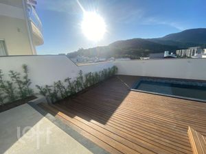 Image 32 - 695844