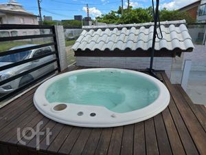 Image 5 - 695878