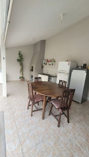 Image 9 - 695922