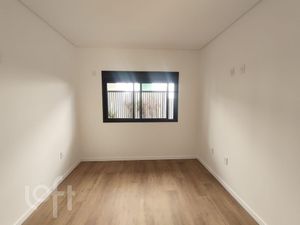 Image 7 - 695924