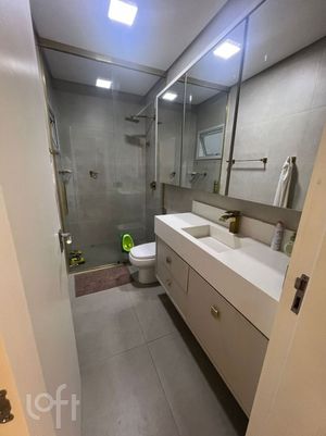 Image 17 - 695925
