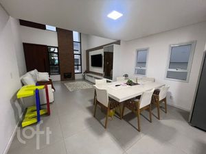 Image 38 - 695925