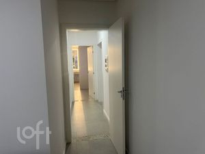 Image 21 - 695925