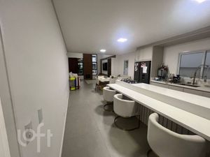 Image 8 - 695925