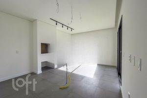 Image 17 - 695952