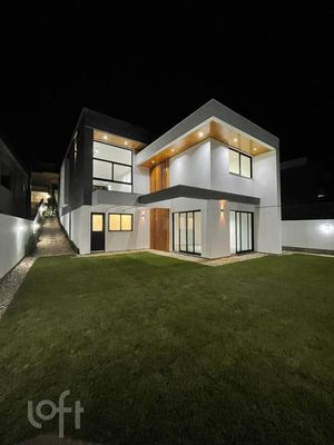 Image 23 - 695952
