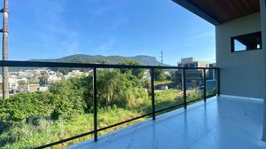 Image 21 - 695976