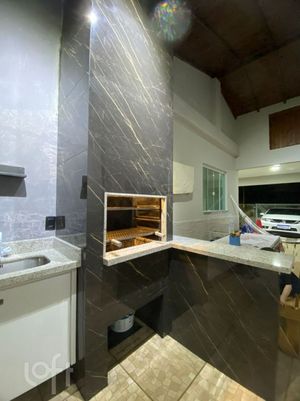 Image 31 - 696005
