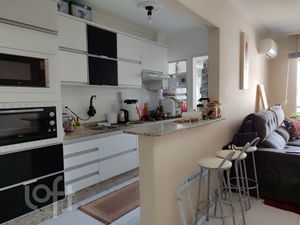 Image 19 - 696028