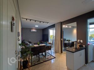 Image 3 - 696090