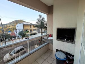 Image 9 - 696090