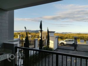 Image 1 - 696137