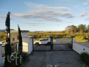 Image 20 - 696137