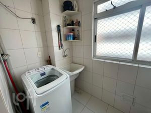 Image 10 - 696157