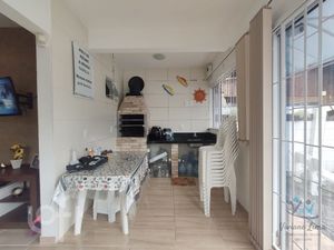 Image 6 - 696469