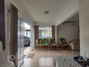 Image 4 - 696469