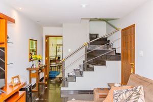Image 7 - 699159
