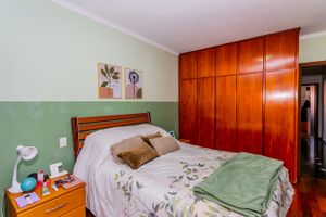 Image 33 - 699159