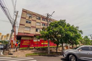 Image 1 - 699229
